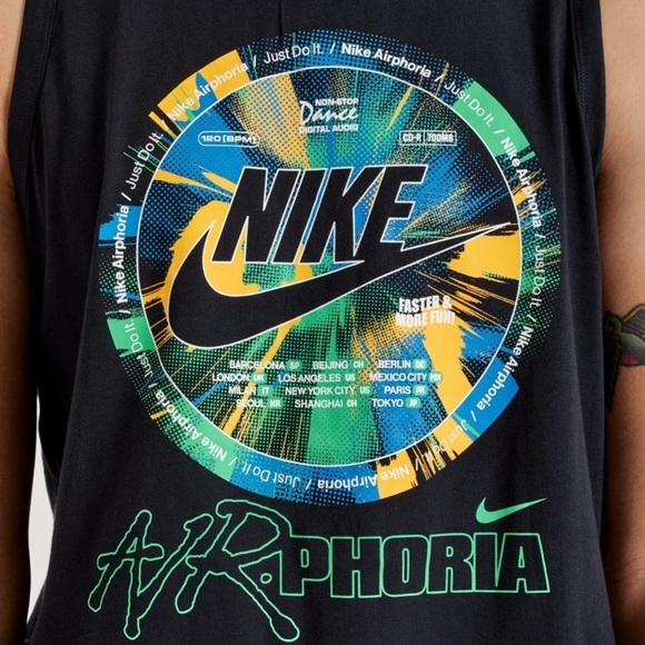 Nike Air Phoria Tank - Picture 3 of 4